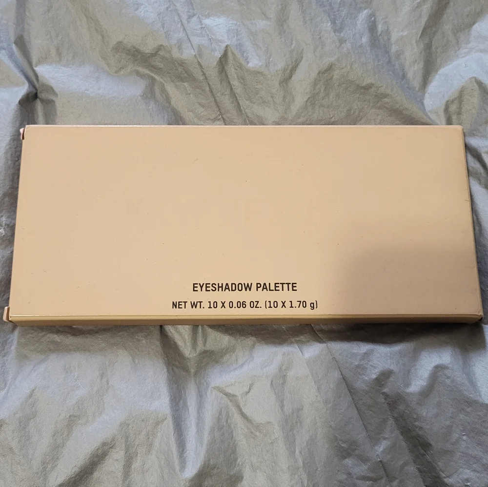 KKW Beauty Classic Eyeshadow Palette